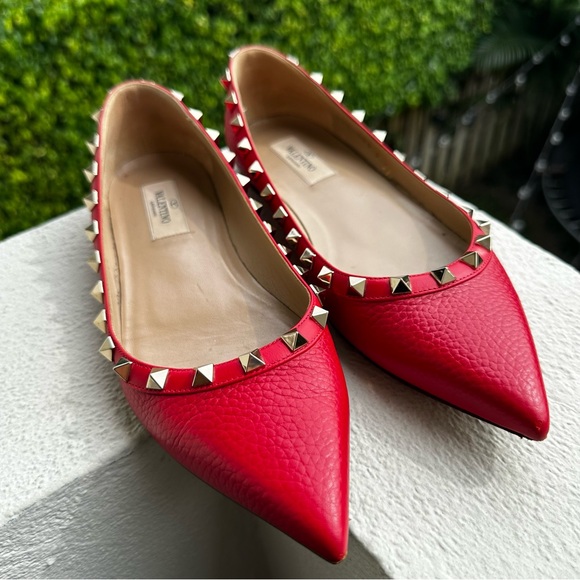 Valentino Women’s Red Leather Rock Stud Pointed Toe Flats Shoes Size 37 - Picture 3 of 10